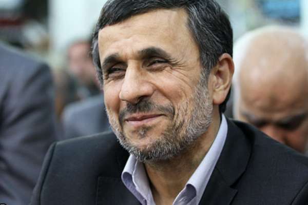 چرا احمدی‌نژاد منتقد عملکرد خودش شده ؟