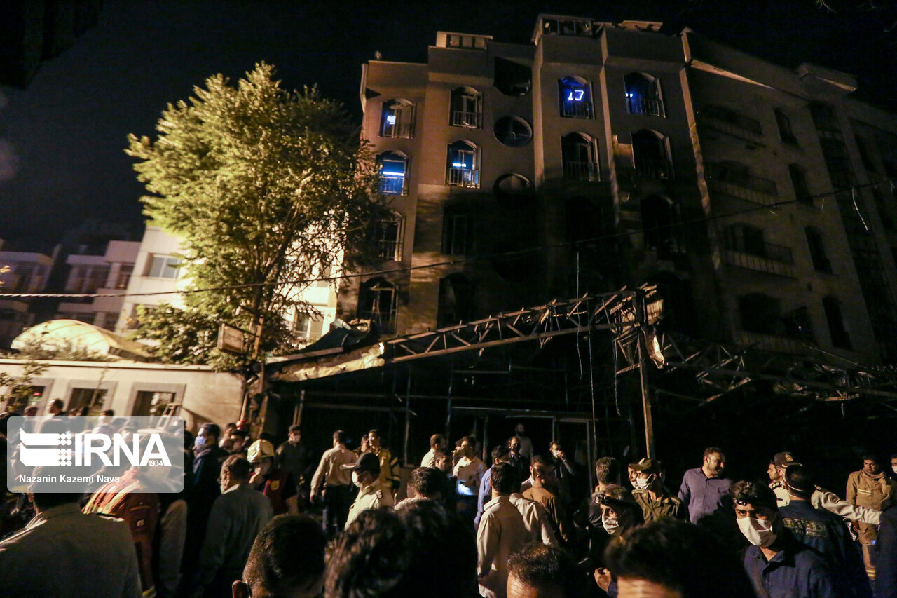 آتش‌سوزی و انفجار مهیب کلینیک پزشکی در شمال تهران ۱۹ کشته داشت/ فیلم