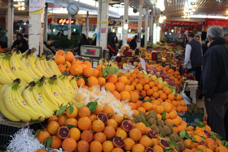 کشاورزان پرتقال و نارنگی را کیلویی ۳ الی ۴ هزار تومان می‌فروشند