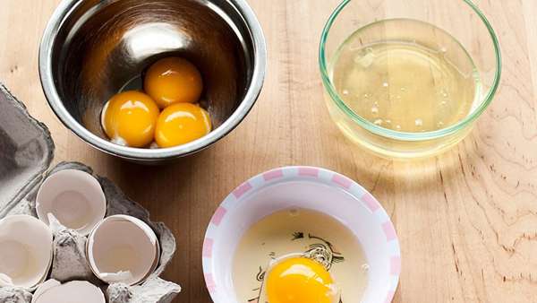شادابی و پاکسازی پوست به کمک ماسک تخم مرغ +طرز تهیه
