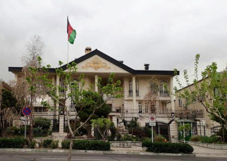 سفارت افغانستان در تهران تحویل طالبان می شود