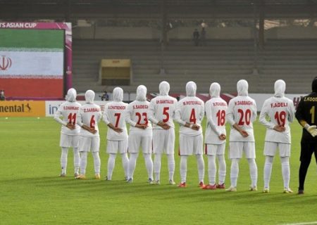 سر بی‌کلاه زنان از بذل و بخشش فدراسیون فوتبال
