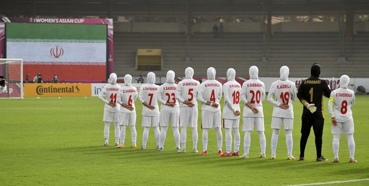 سر بی‌کلاه زنان از بذل و بخشش فدراسیون فوتبال