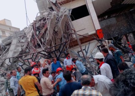 ۳۸ نفر در ریزش ساختمان متروپل مفقود شده اند