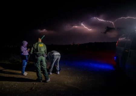دستگیری پناهجویان کلمبیایی در مرز تگزاس