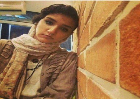 یک خبرنگار زن دیشب بازداشت شد/عکس