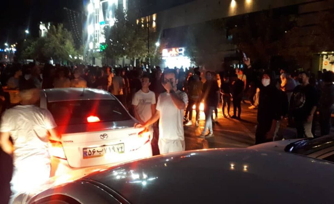 تسنیم: در‌ مشهد یک پلیس به آتش کشیده شد