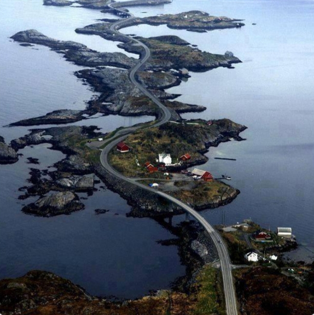 جاده آتلانیتک از زیباترین جاده‌های دنیا در نروژ