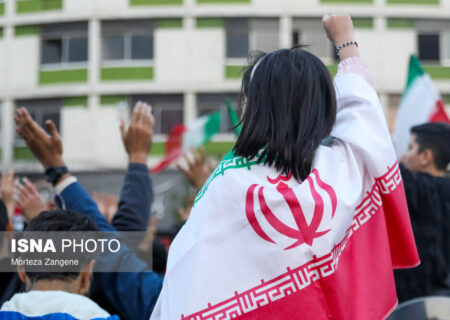 تصاویر شادى بدون حجاب مردم در تهران