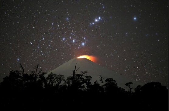 فعالیت یک کوه آتشفشانی در کشور شیلی