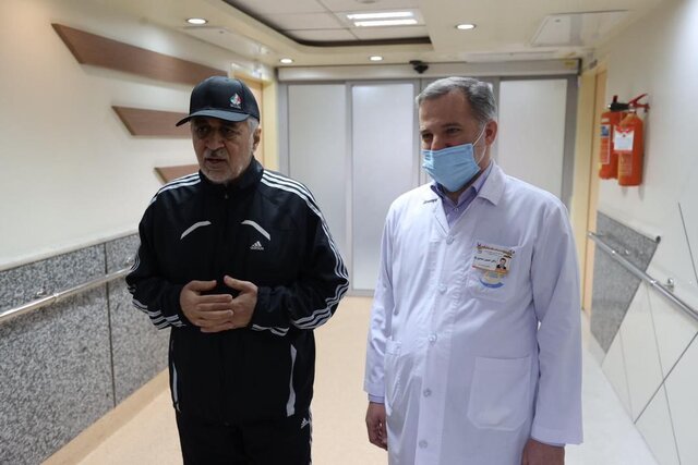 سجادی وزیر ورزش از بیمارستان مرخص شد